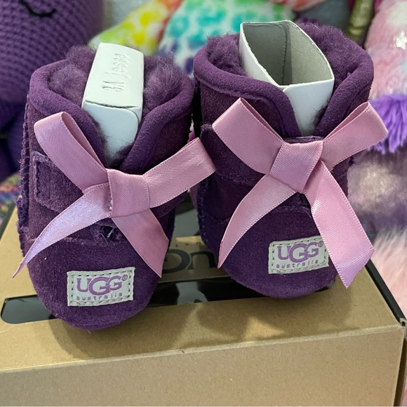 Purple Baby Uggs 2/3 - Picture 2 of 9